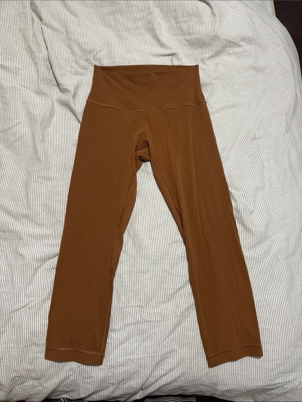 Lululemon leggings size 6